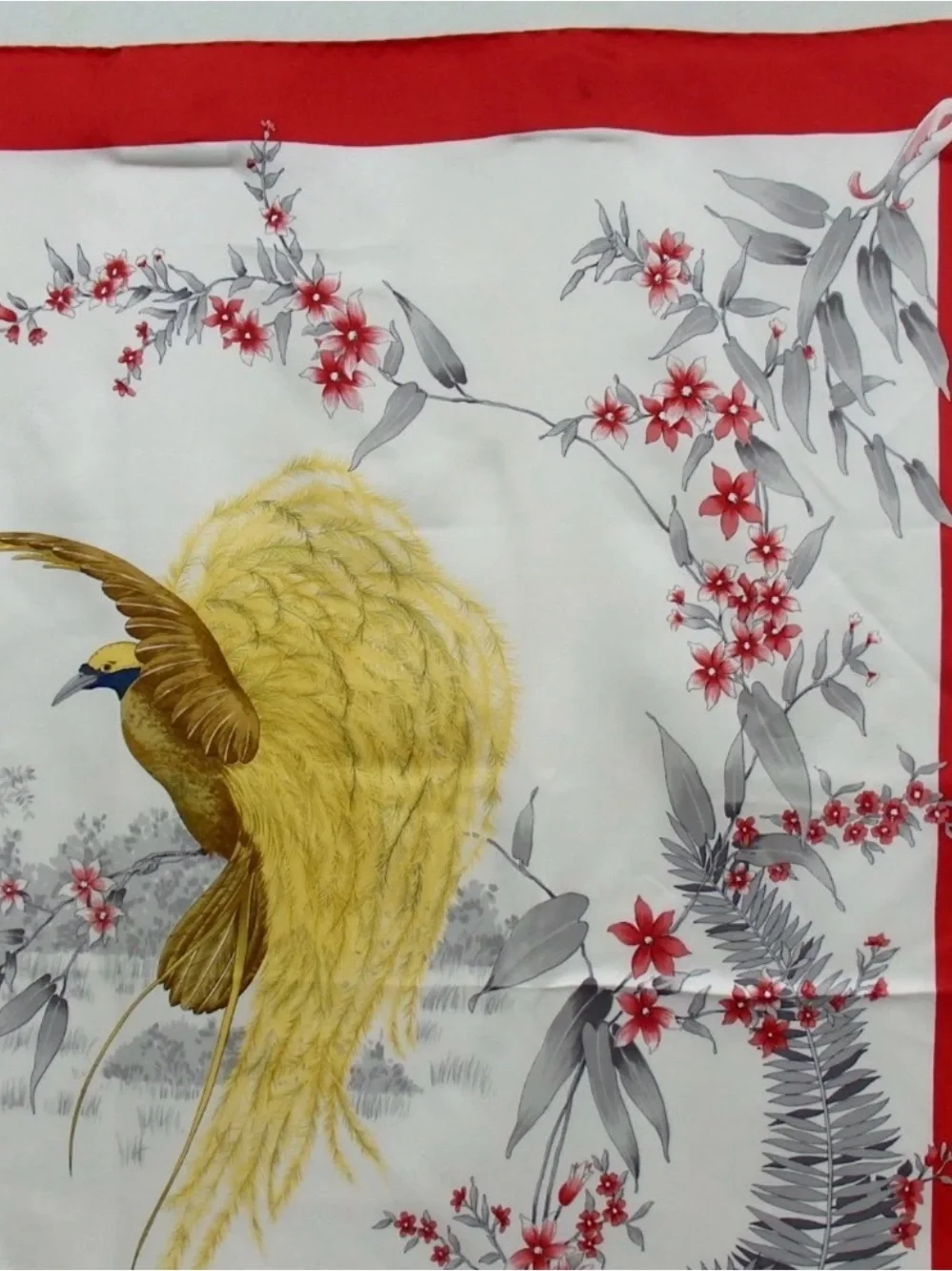 GUCCI Floral/Bird Pattern Silk Scarf 😍